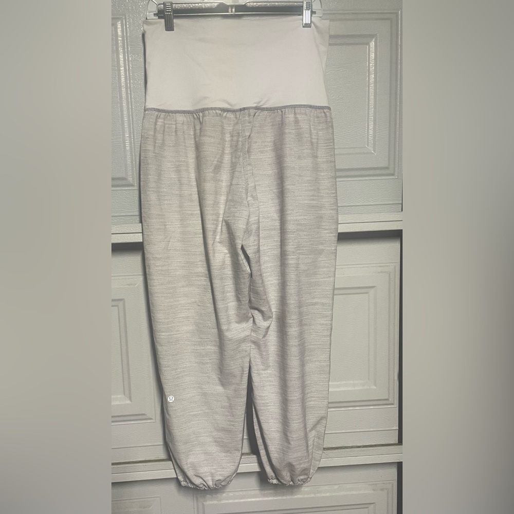 Lululemon foldover waist cropped jogger size 8